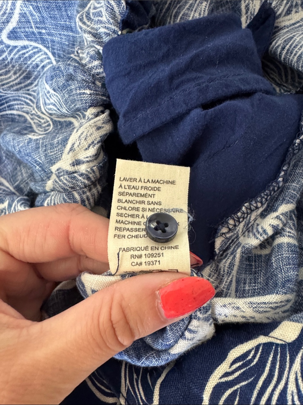 Trovata Navy and White Botanical Linen V-Neck Dress Medium - Picture 8 of 8